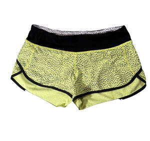 Lululemon Hotty hot size 6 yellow leopard print w liner